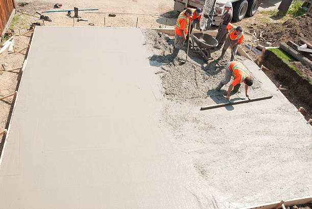 Best Custom Concrete Contractor  in Lake Of The Woods, VA